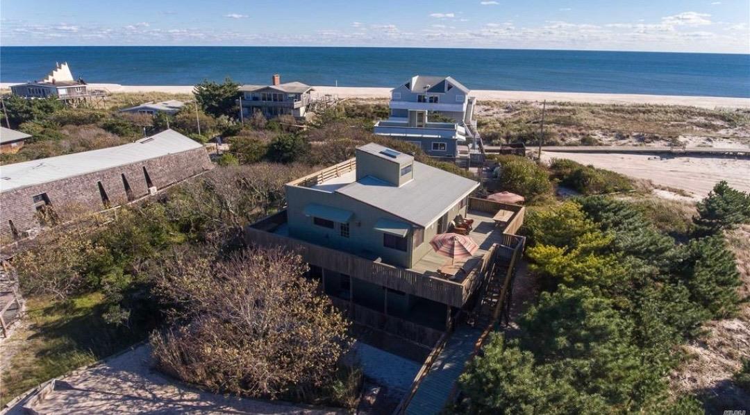 1 Spindrift Walk, Davis Park, NY 11772