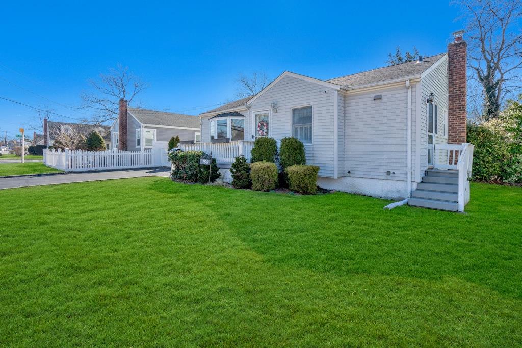168 Arnold Avenue, West Babylon, NY 11704