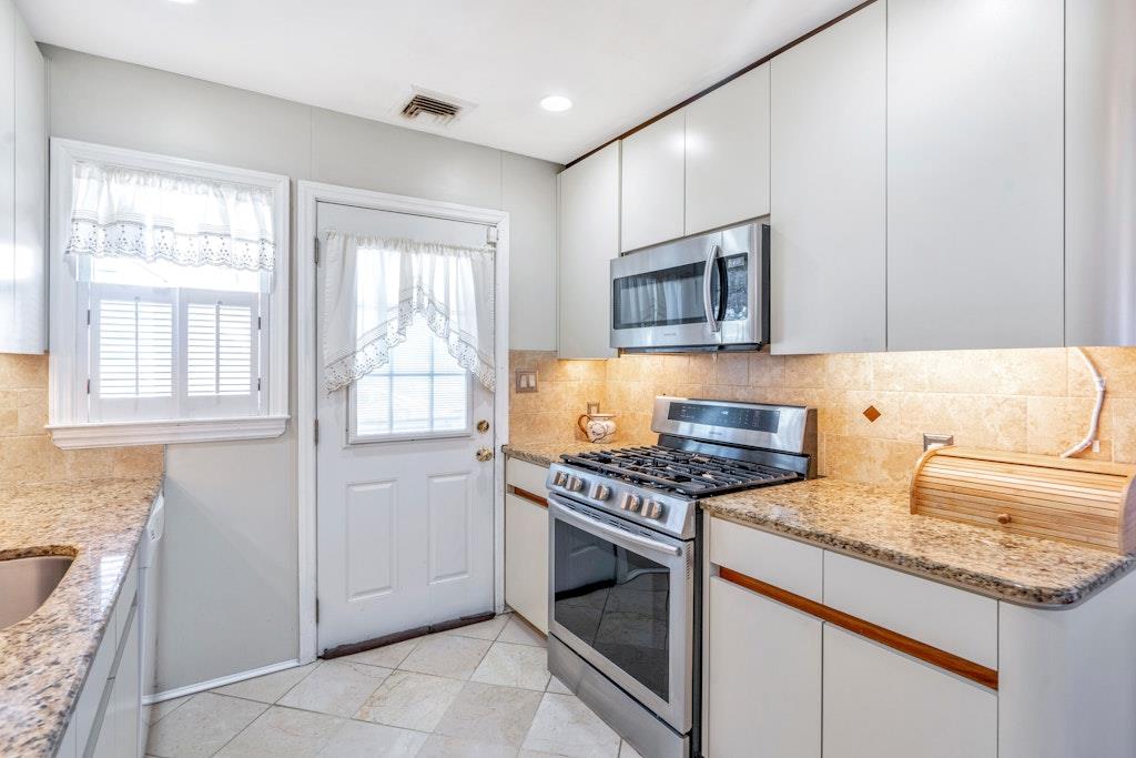 168 Arnold Avenue, West Babylon, NY 11704