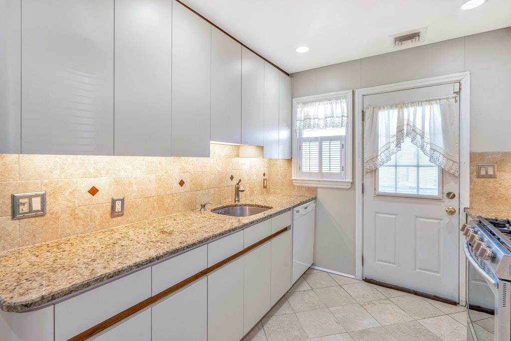 168 Arnold Avenue, West Babylon, NY 11704
