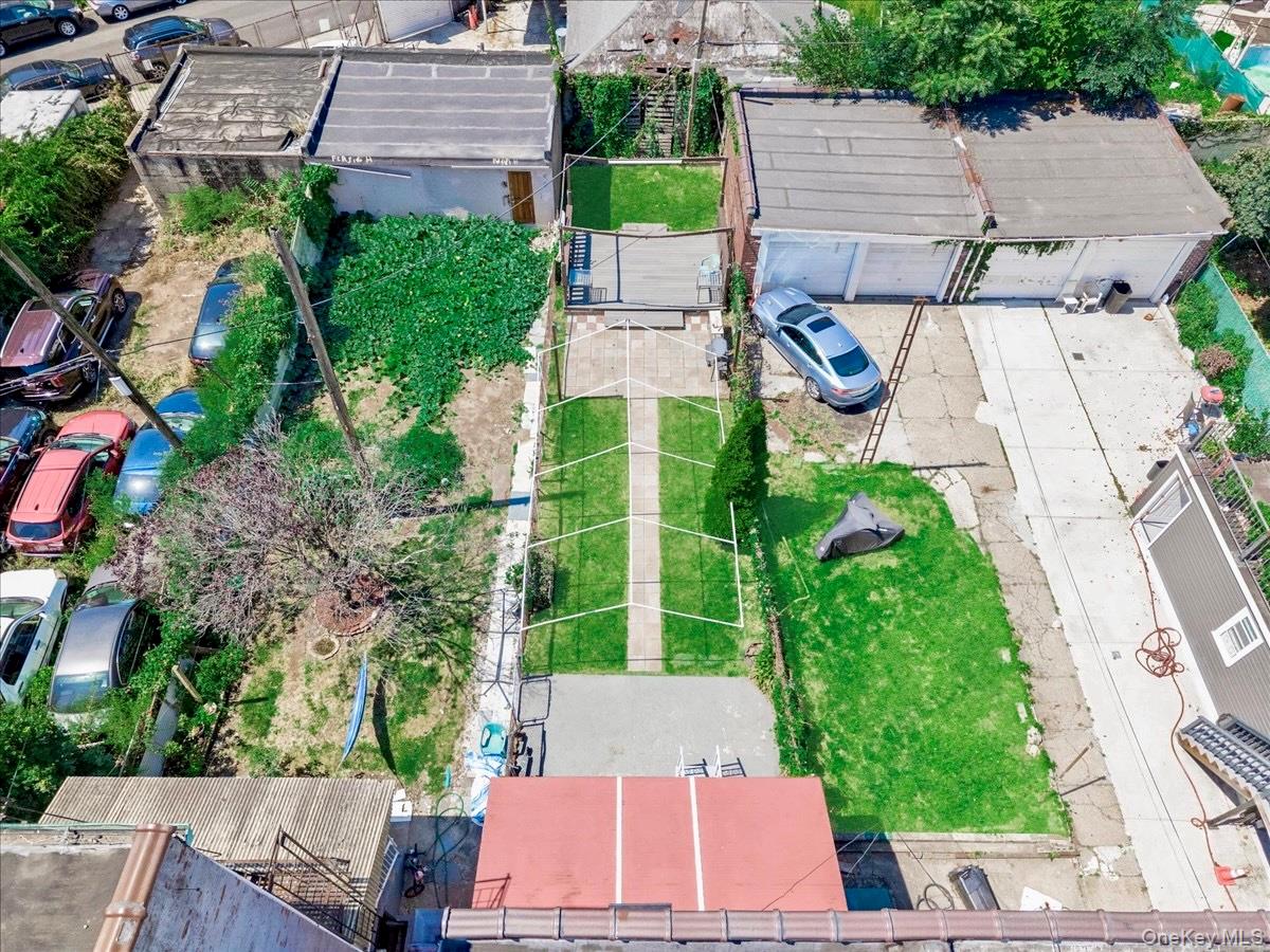 68 Norwood Avenue, Brooklyn, NY 11208