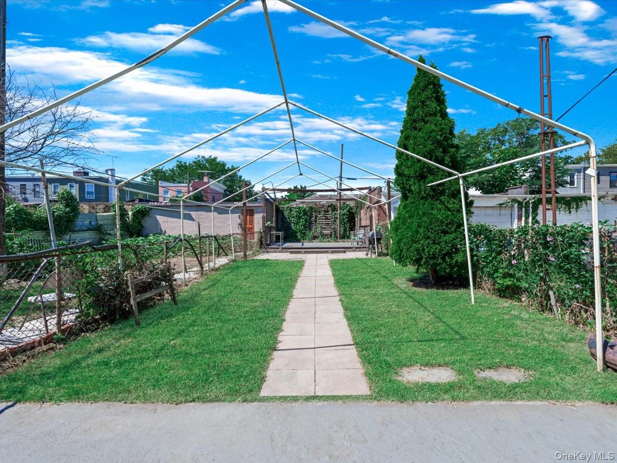 68 Norwood Avenue, Brooklyn, NY 11208