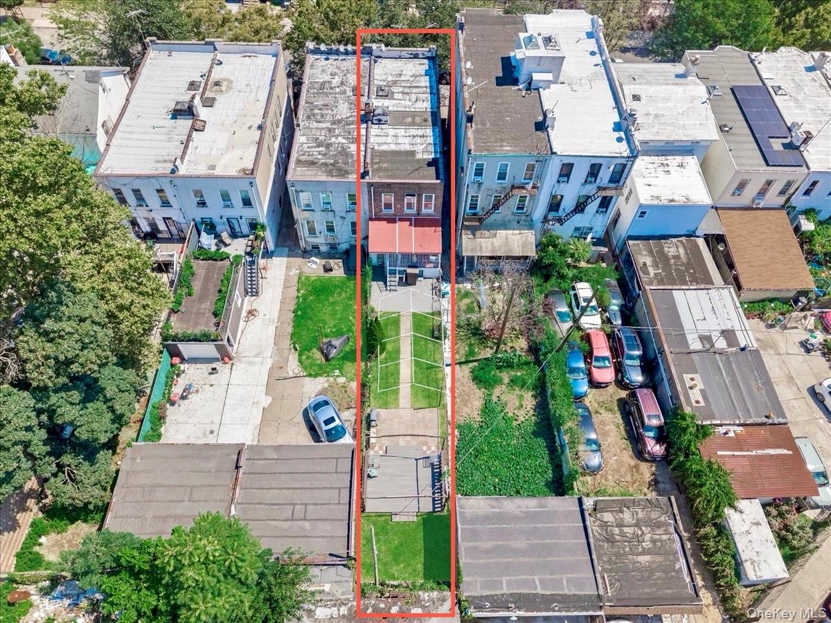 68 Norwood Avenue, Brooklyn, NY 11208