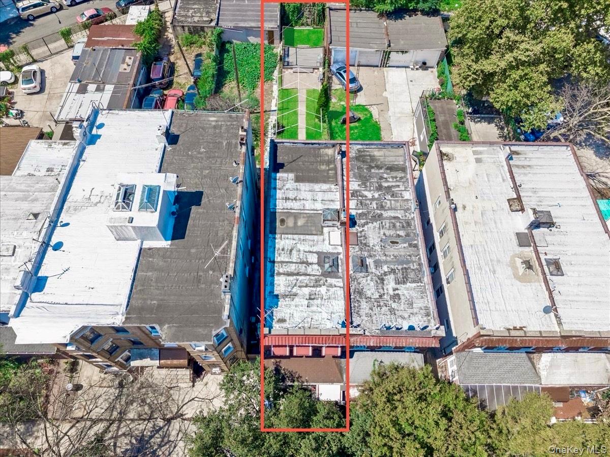 68 Norwood Avenue, Brooklyn, NY 11208