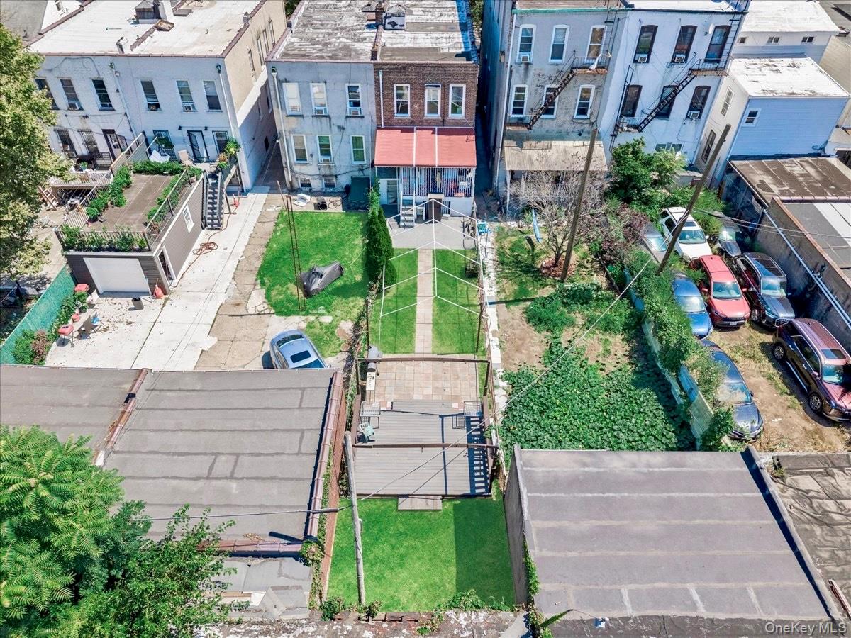 68 Norwood Avenue, Brooklyn, NY 11208