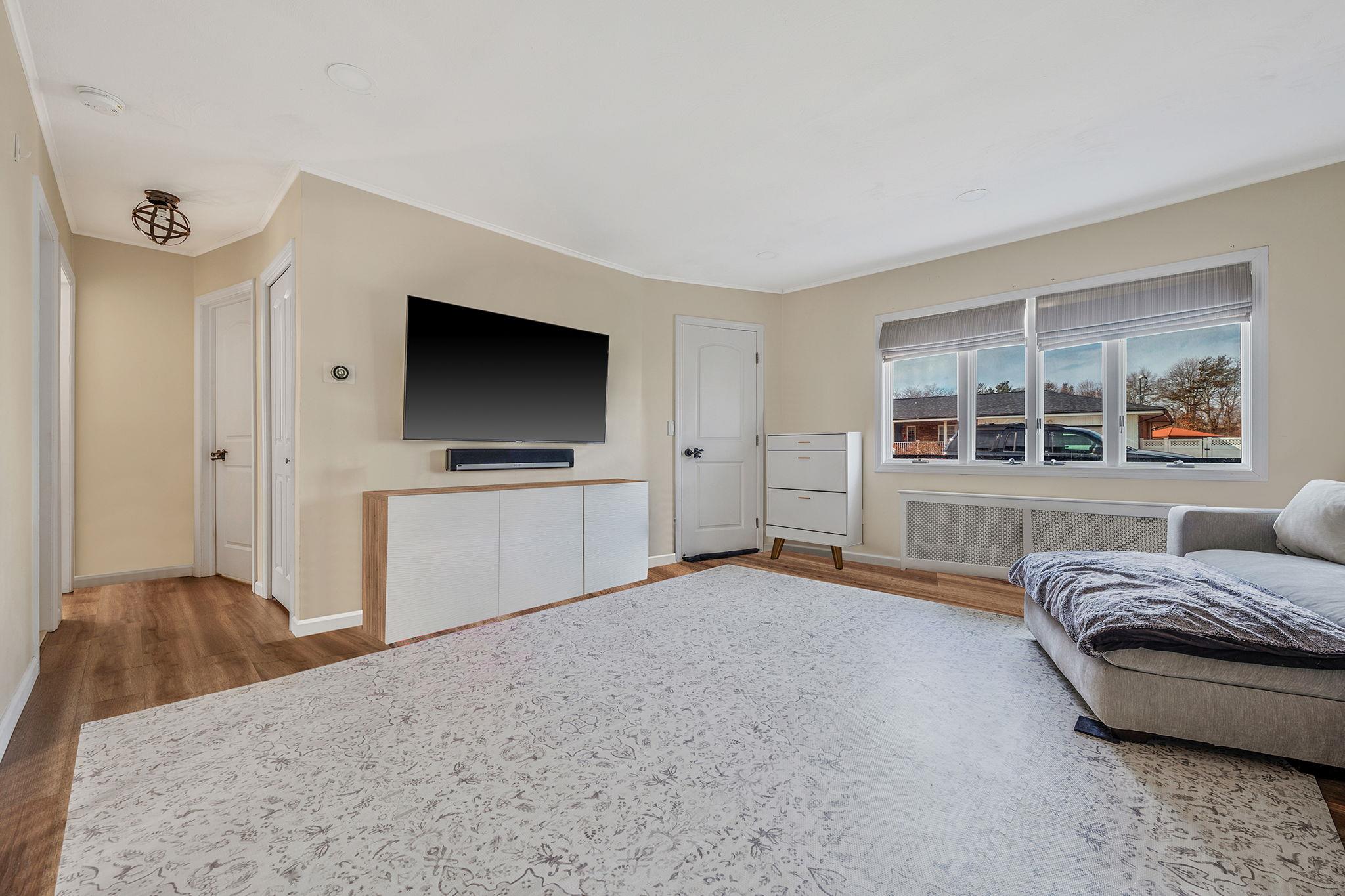 2325 Narraganset Avenue, Seaford, NY 11783