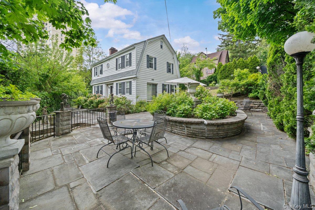 2711 Edgehill Avenue, Bronx, NY 10463