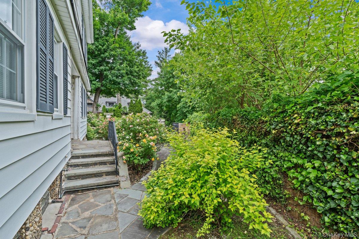 2711 Edgehill Avenue, Bronx, NY 10463