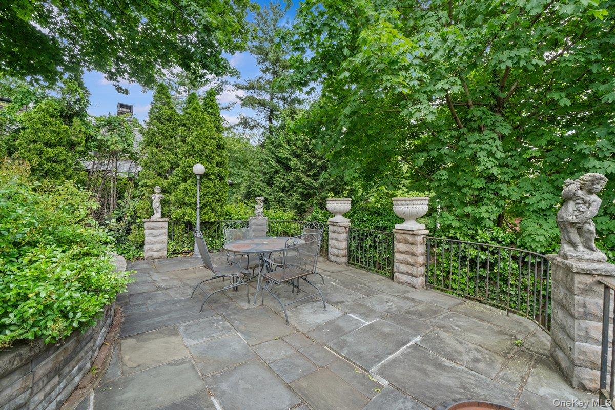 2711 Edgehill Avenue, Bronx, NY 10463