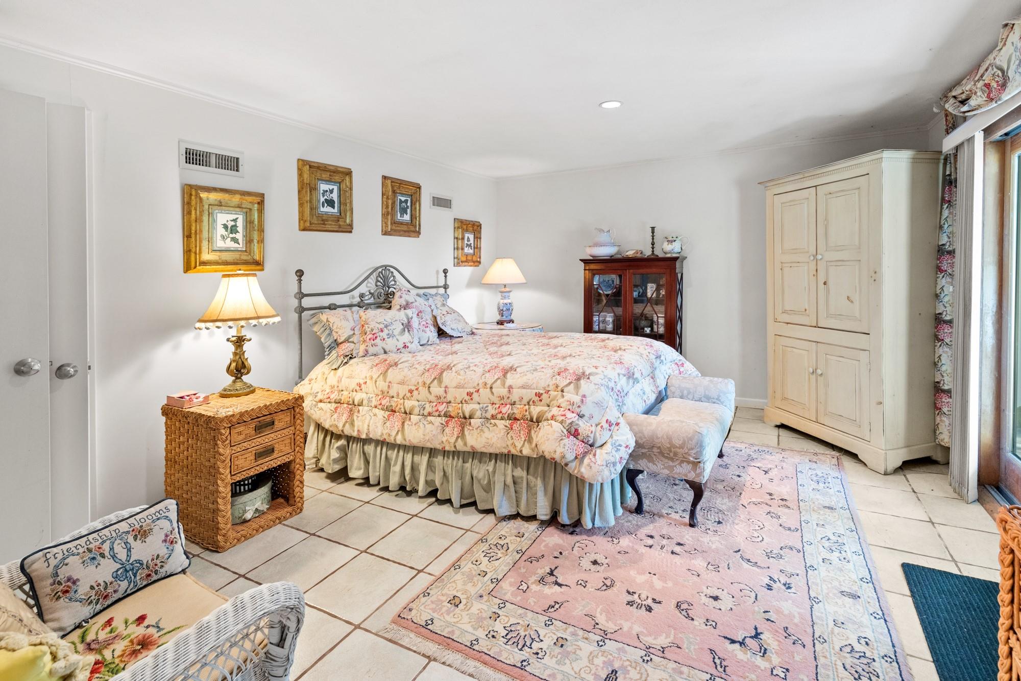 29 Kenwood Road, Southampton, NY 11968