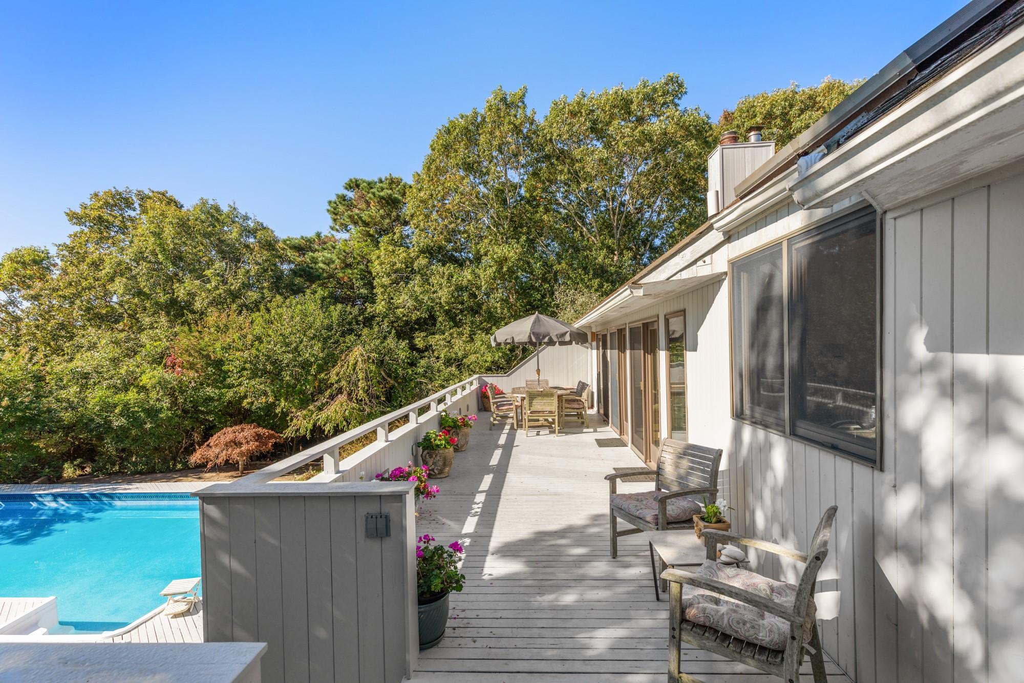 29 Kenwood Road, Southampton, NY 11968