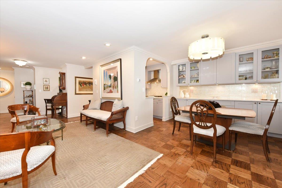 320 E Shore Road # 25A, Great Neck, NY 11023