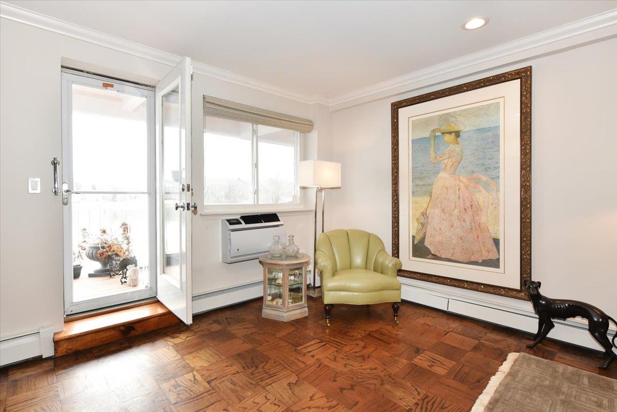 320 E Shore Road # 25A, Great Neck, NY 11023