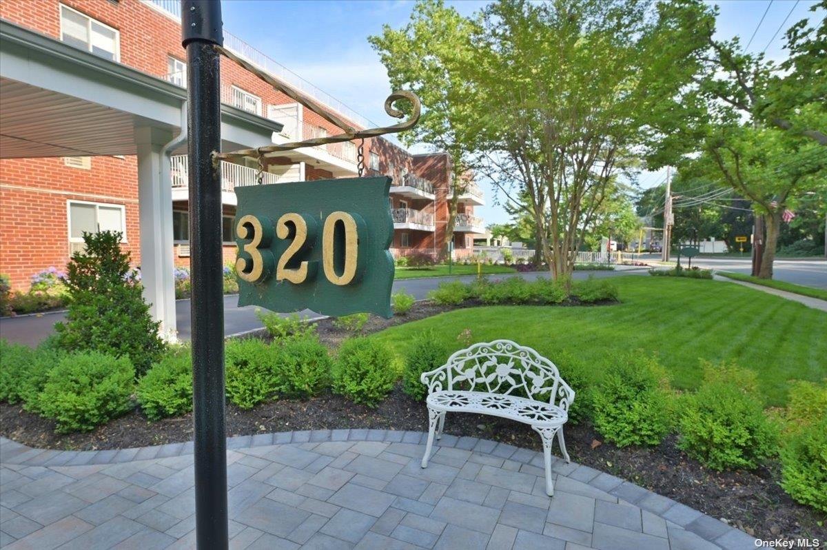 320 E Shore Road # 25A, Great Neck, NY 11023