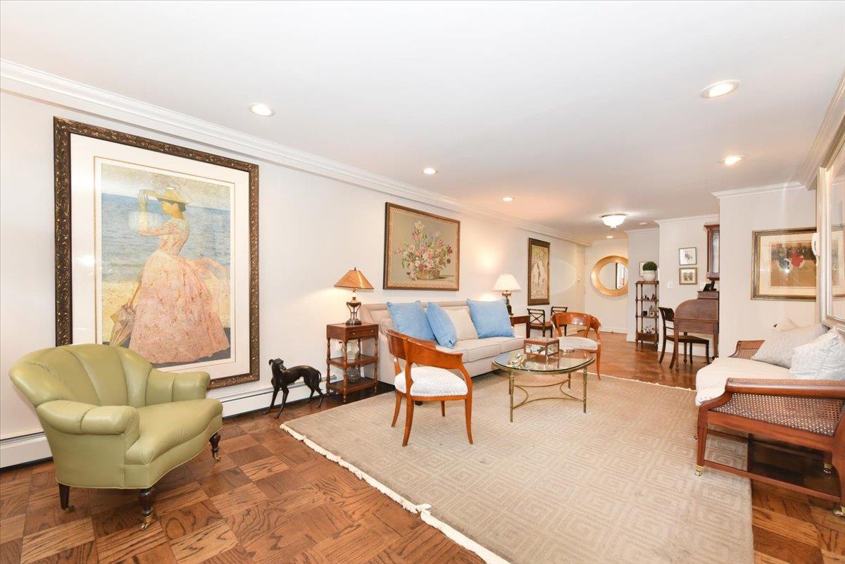 320 E Shore Road # 25A, Great Neck, NY 11023