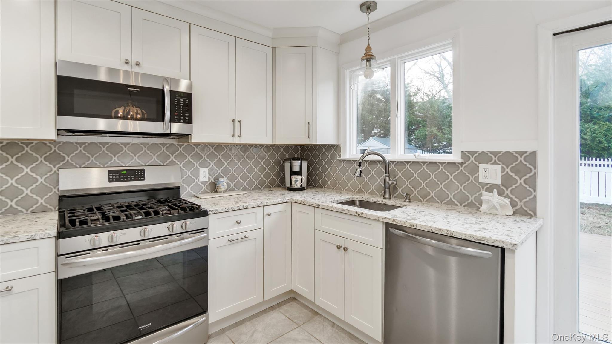 5225 Peconic Bay Boulevard, Laurel, NY 11948