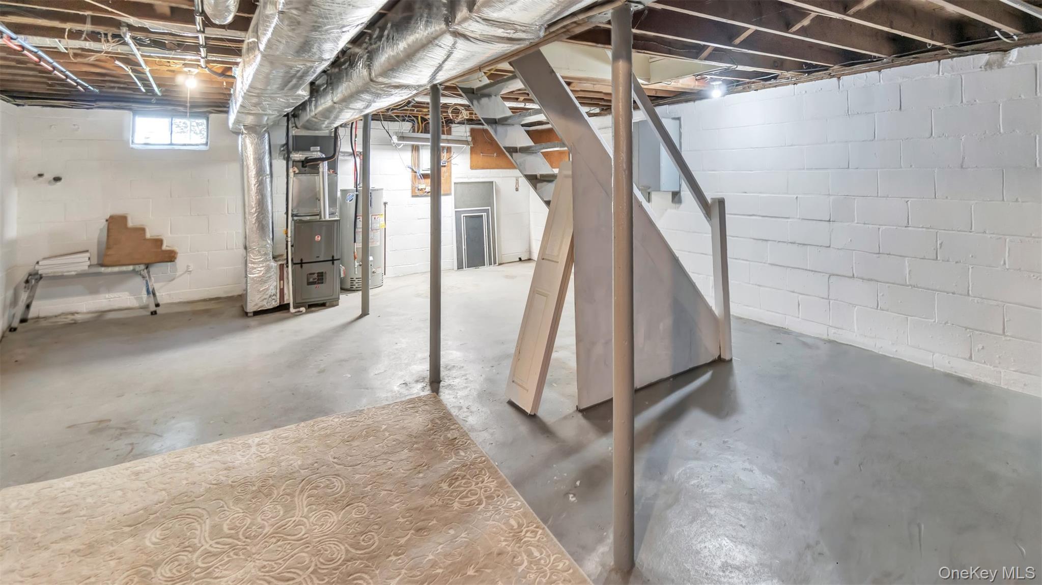 5225 Peconic Bay Boulevard, Laurel, NY 11948