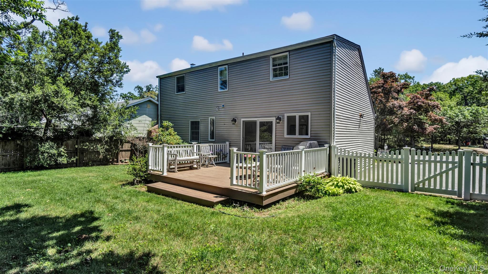 5225 Peconic Bay Boulevard, Laurel, NY 11948