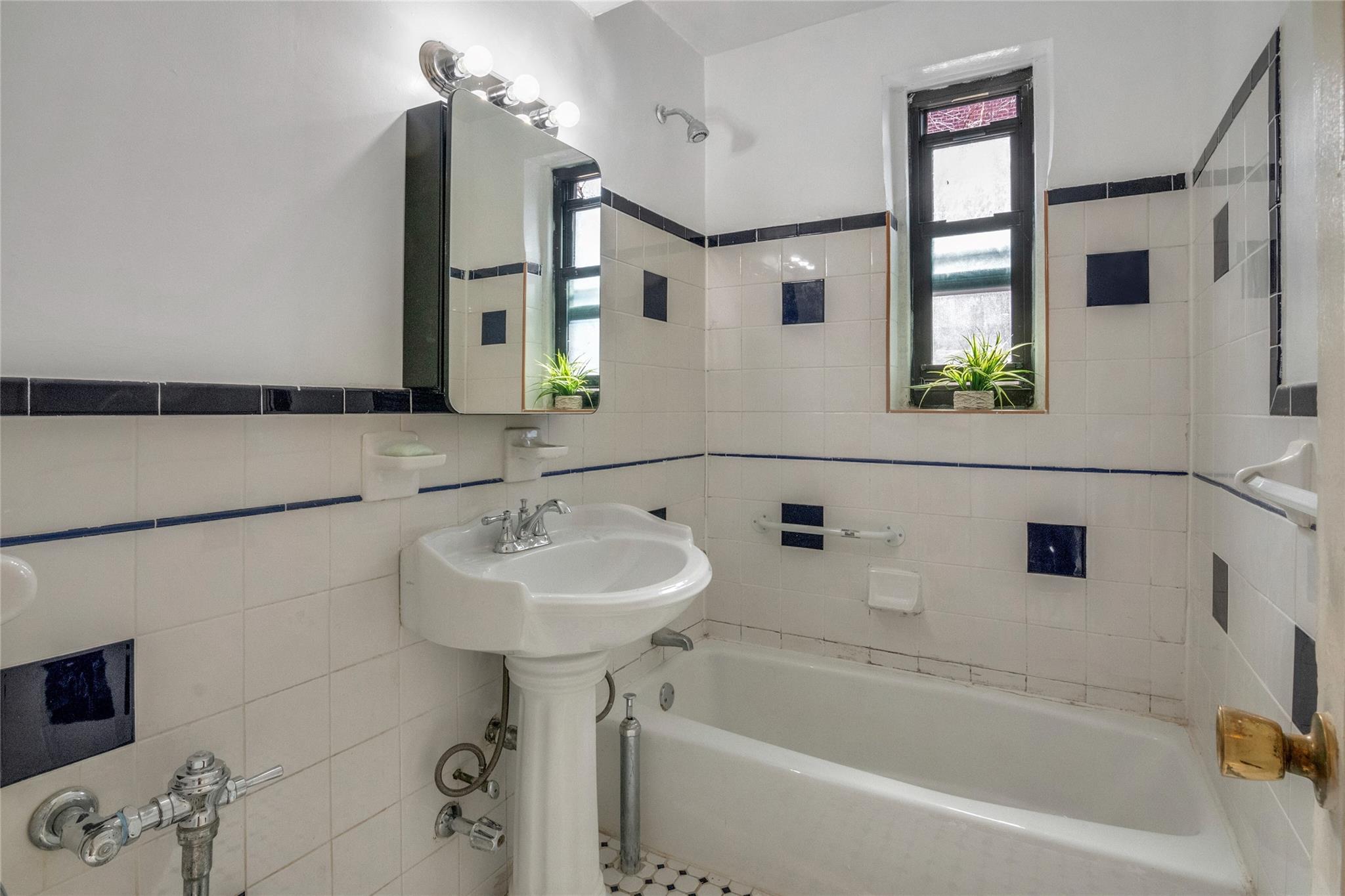 3840 Greystone Avenue # 4H, Bronx, NY 10463