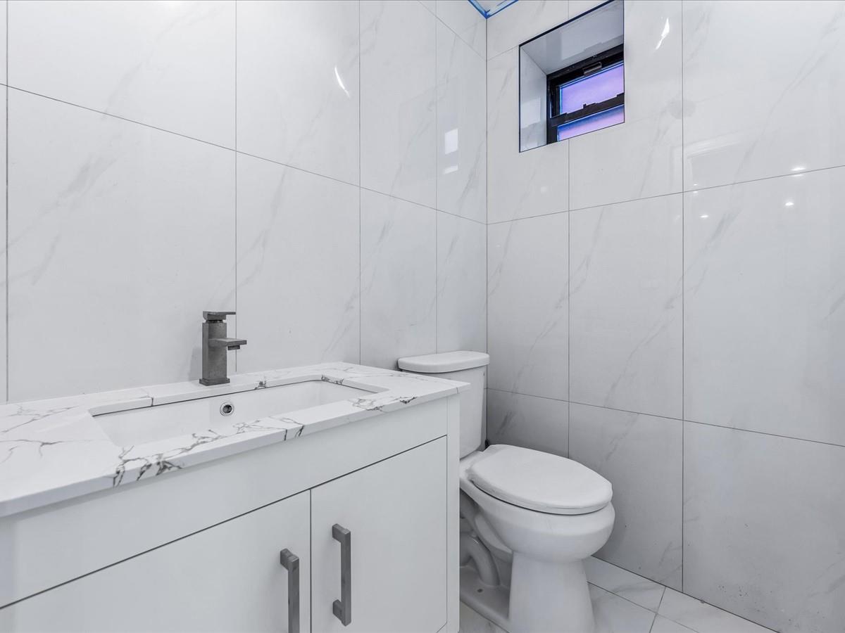 46-38 204 ST, Bayside, NY 11361