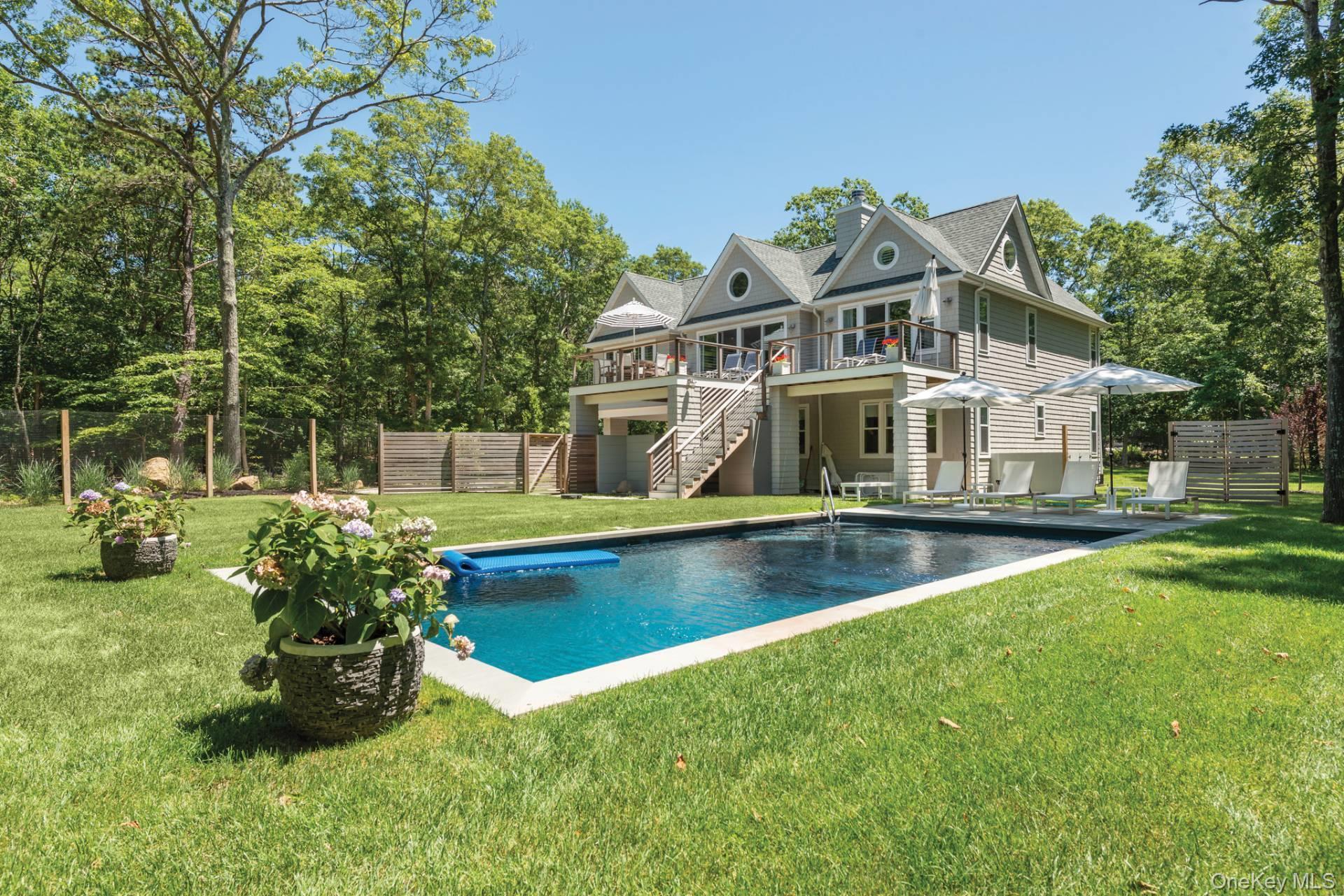 14 Hill Side Lane, East Hampton, NY 11937