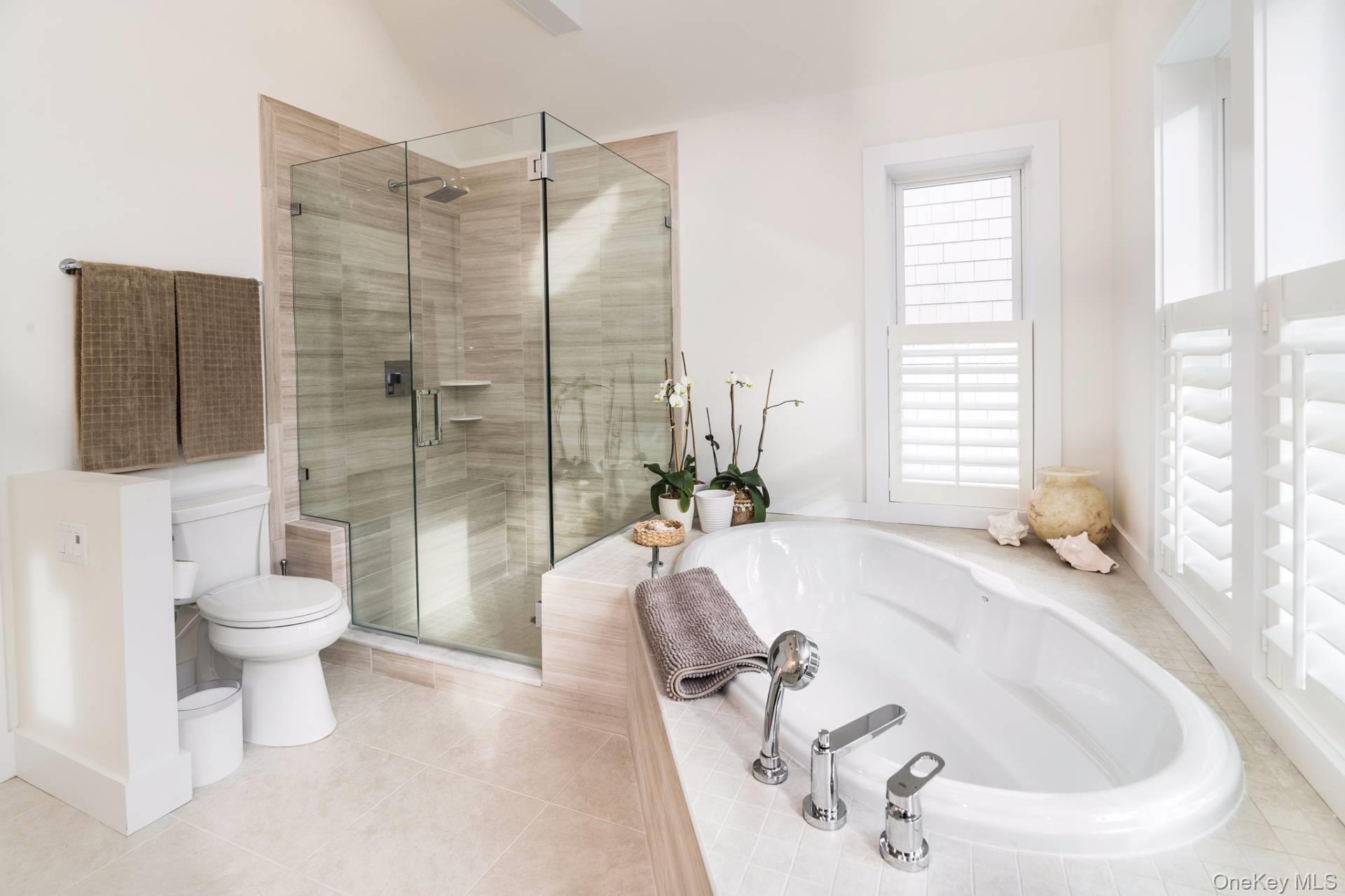 14 Hill Side Lane, East Hampton, NY 11937