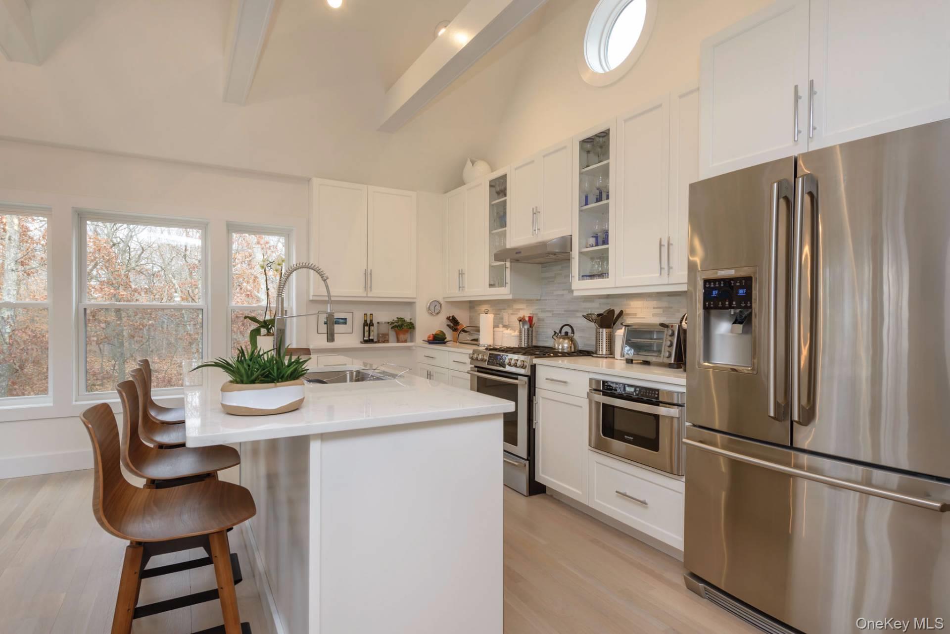 14 Hill Side Lane, East Hampton, NY 11937