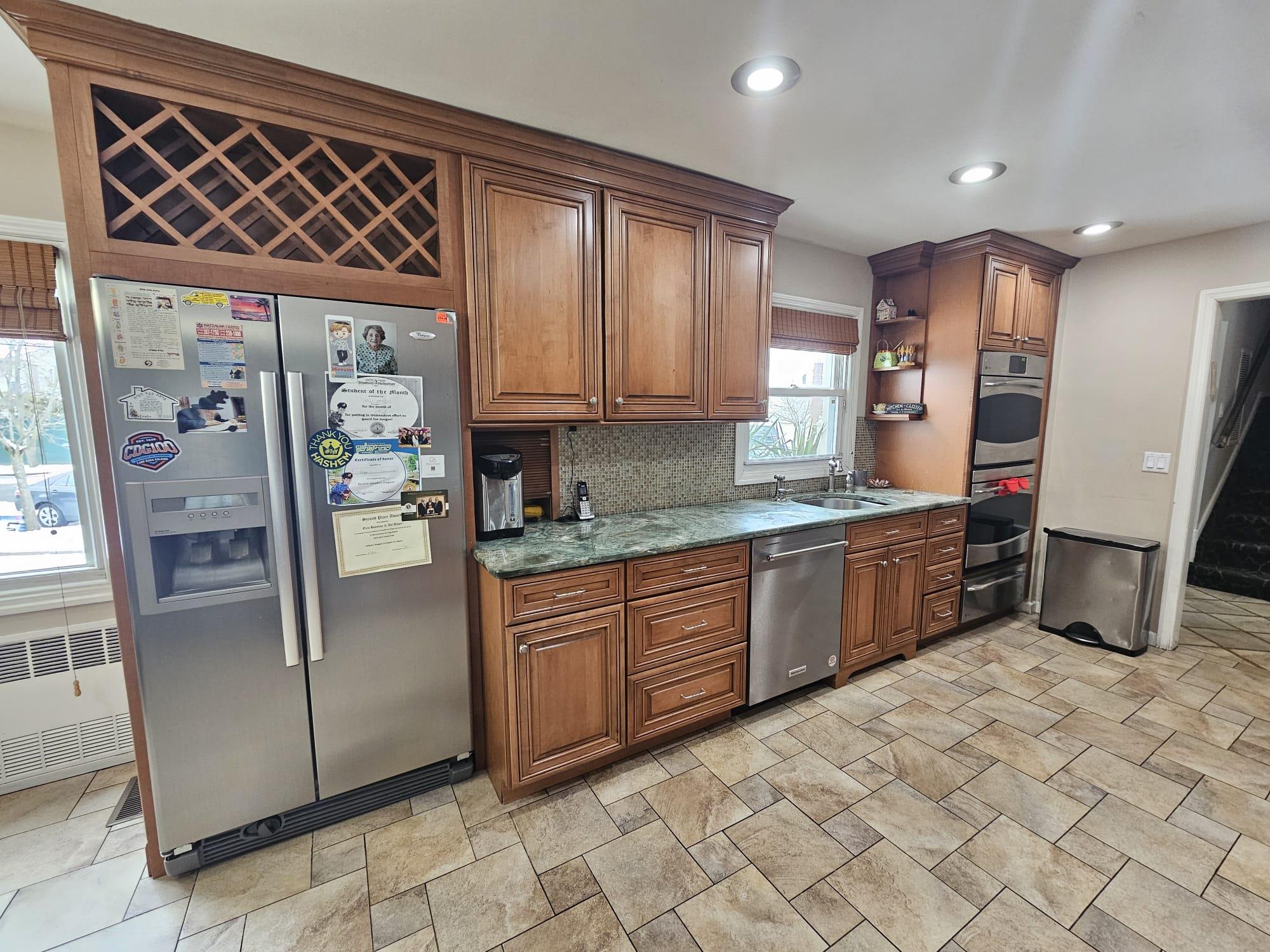 19 Park Circle, Cedarhurst, NY 11516