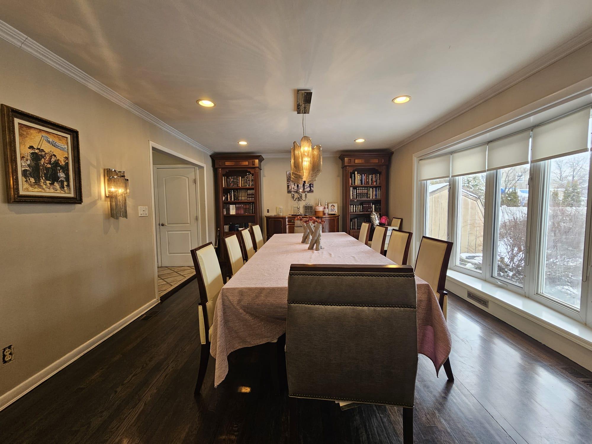19 Park Circle, Cedarhurst, NY 11516