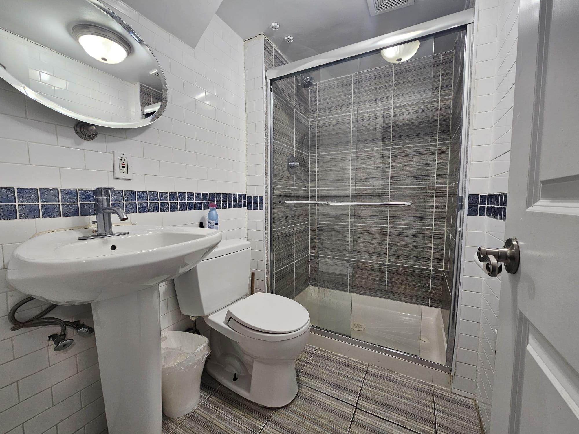 19 Park Circle, Cedarhurst, NY 11516