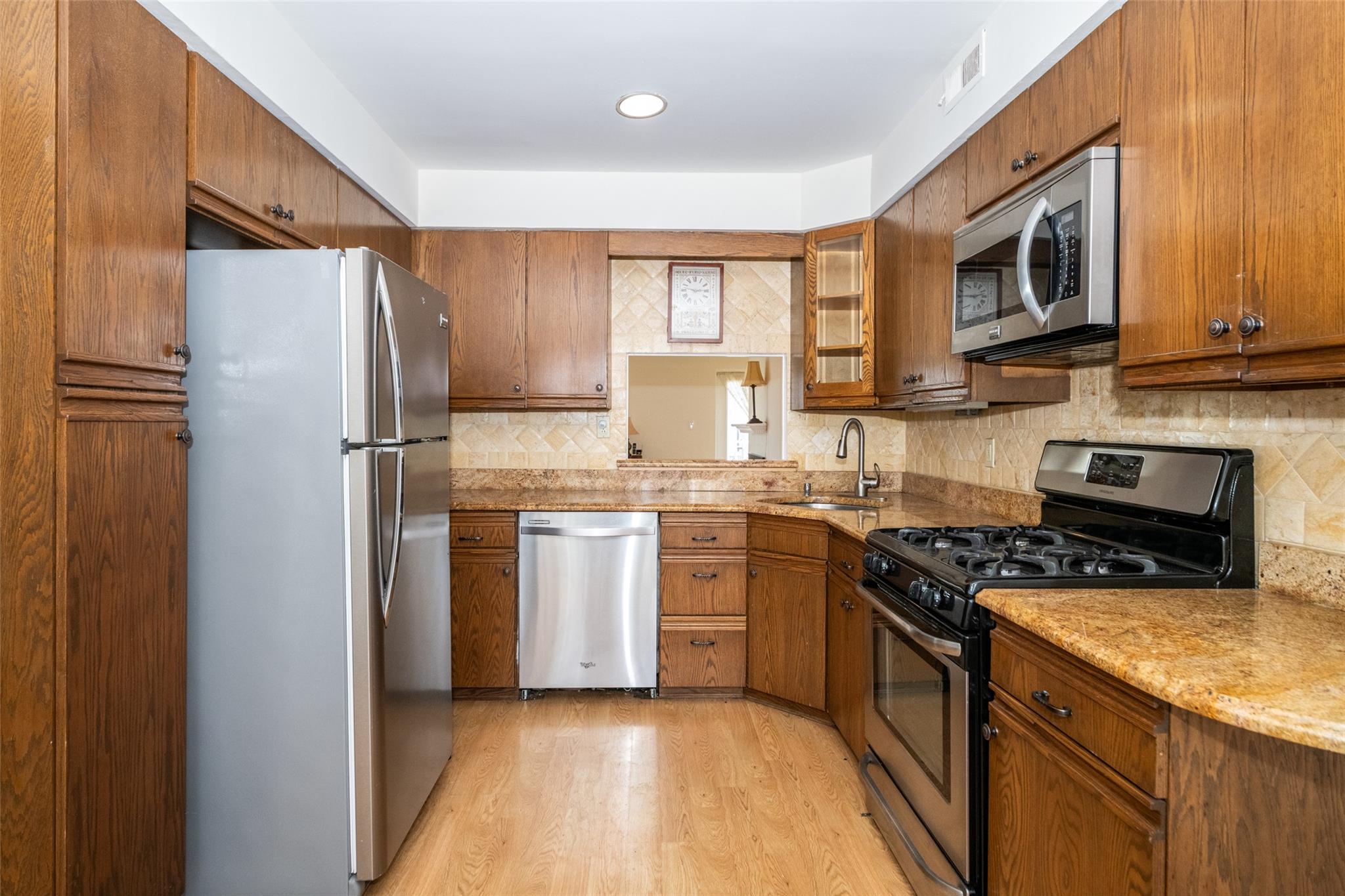 12 Windward Lane # 11, Bronx, NY 10464