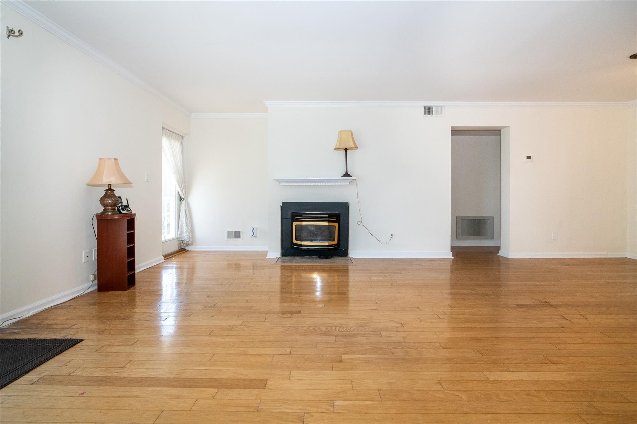 12 Windward Lane # 11, Bronx, NY 10464