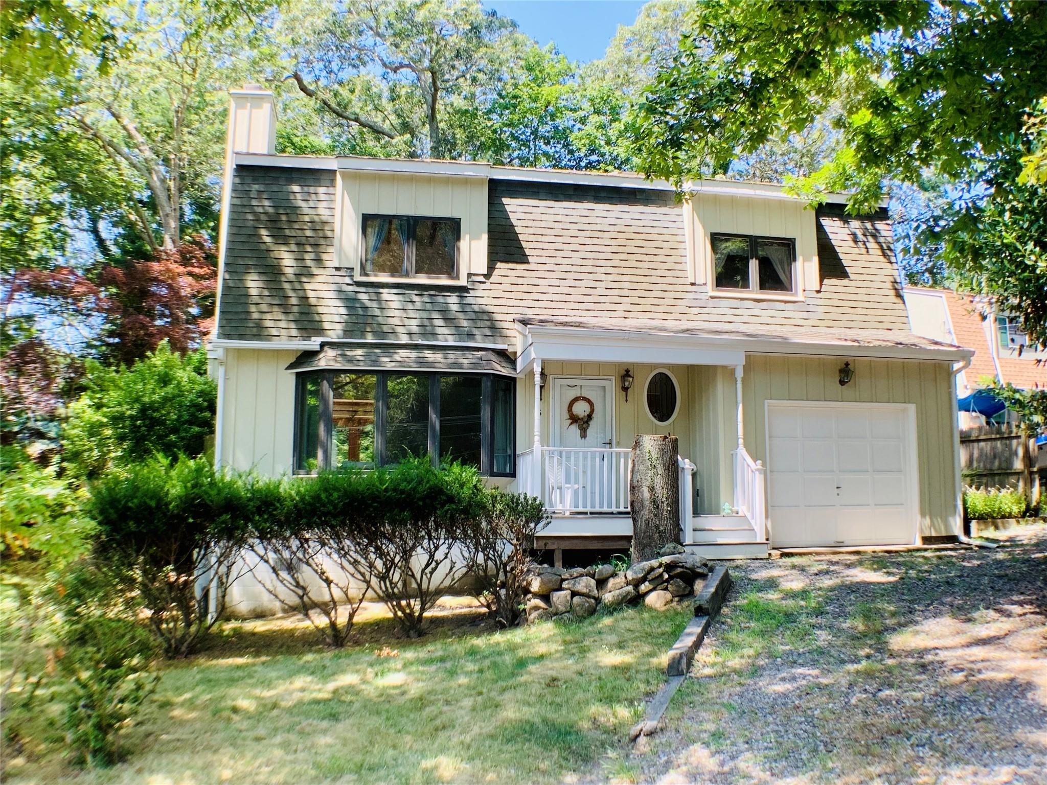 5 Oak Lane, Wading River, NY 11792