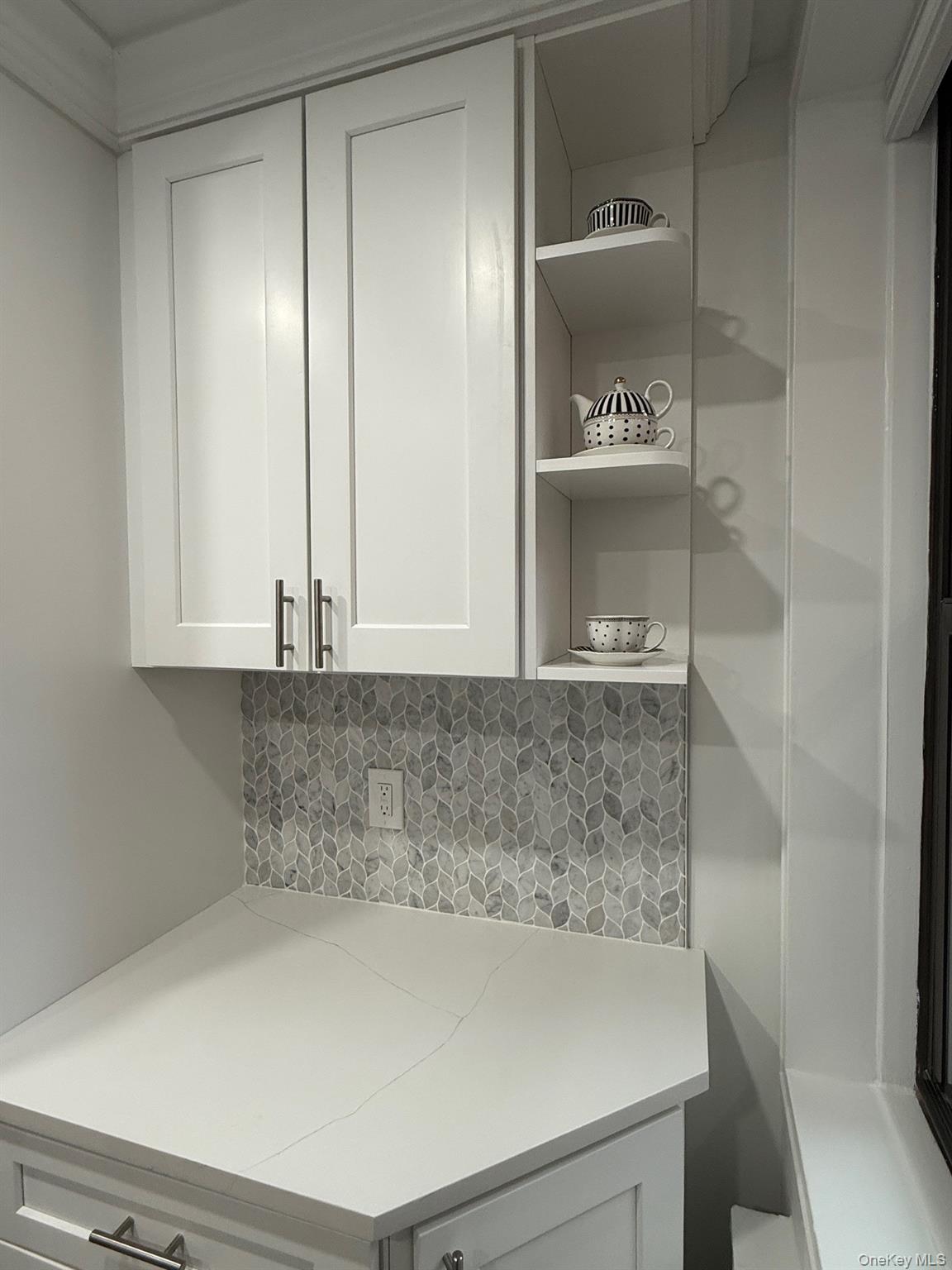 11 Wooleys Lane # 1k, Great Neck, NY 11023