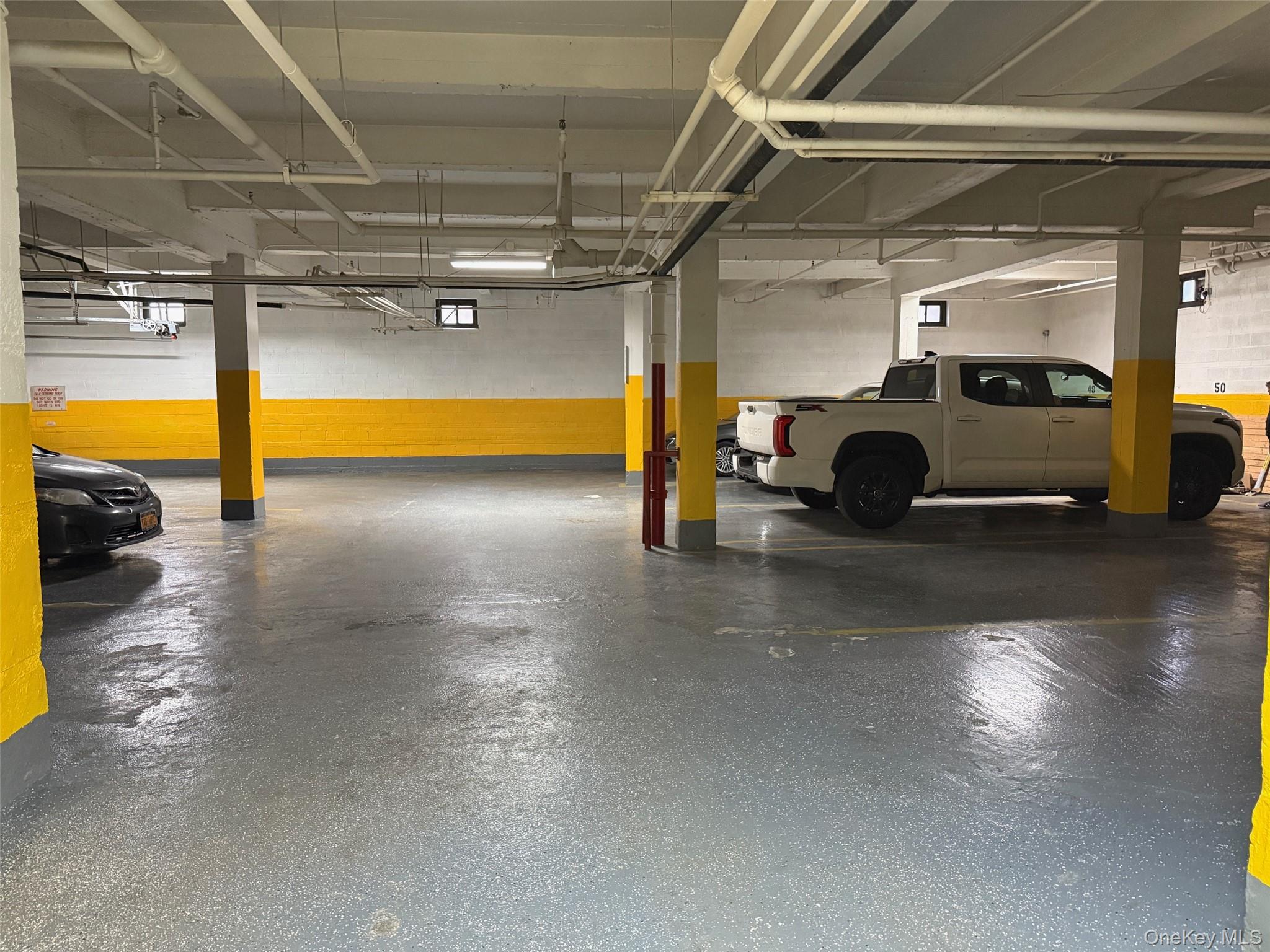 11 Wooleys Lane # 1k, Great Neck, NY 11023