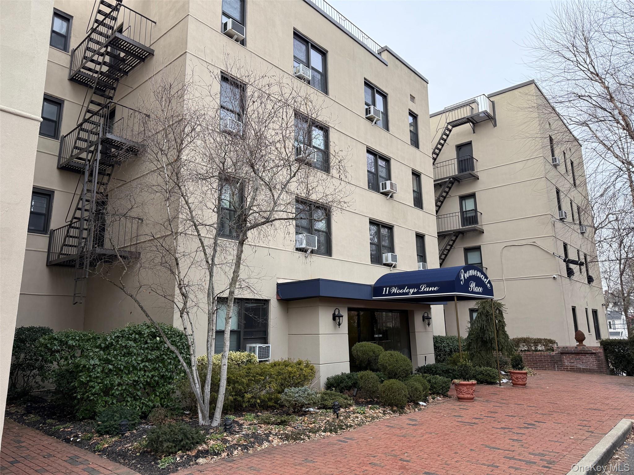 11 Wooleys Lane # 1k, Great Neck, NY 11023