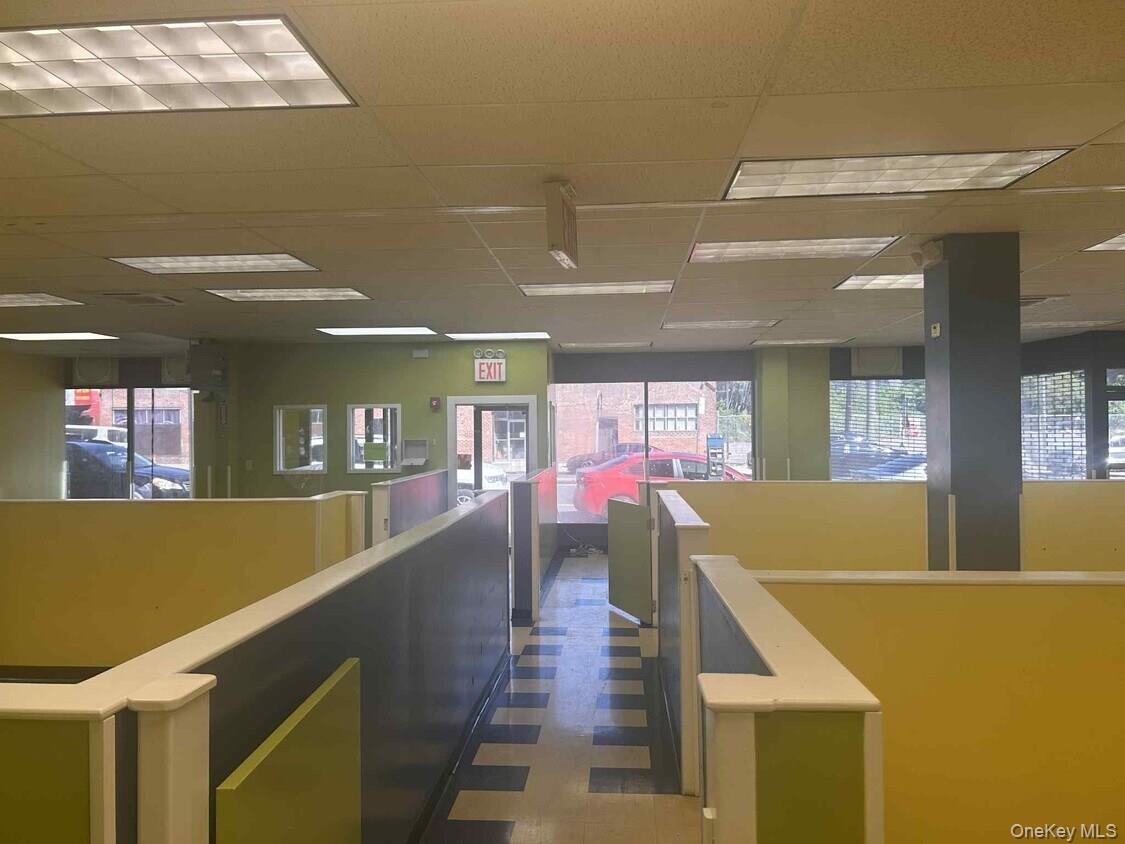 2138 E East Tremont, Bronx, NY 10462