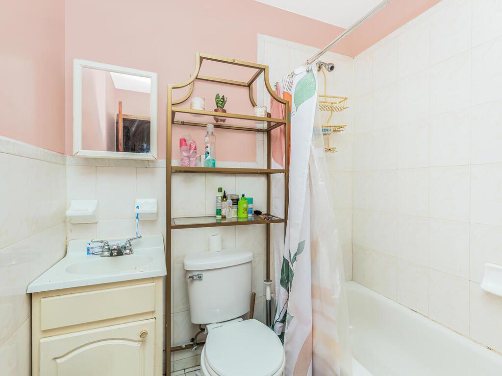 1746 Westchester Avenue, Bronx, NY 10472