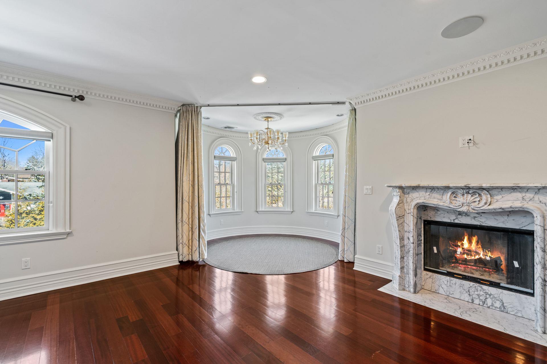 28 Whitney Circle, Glen Cove, NY 11542