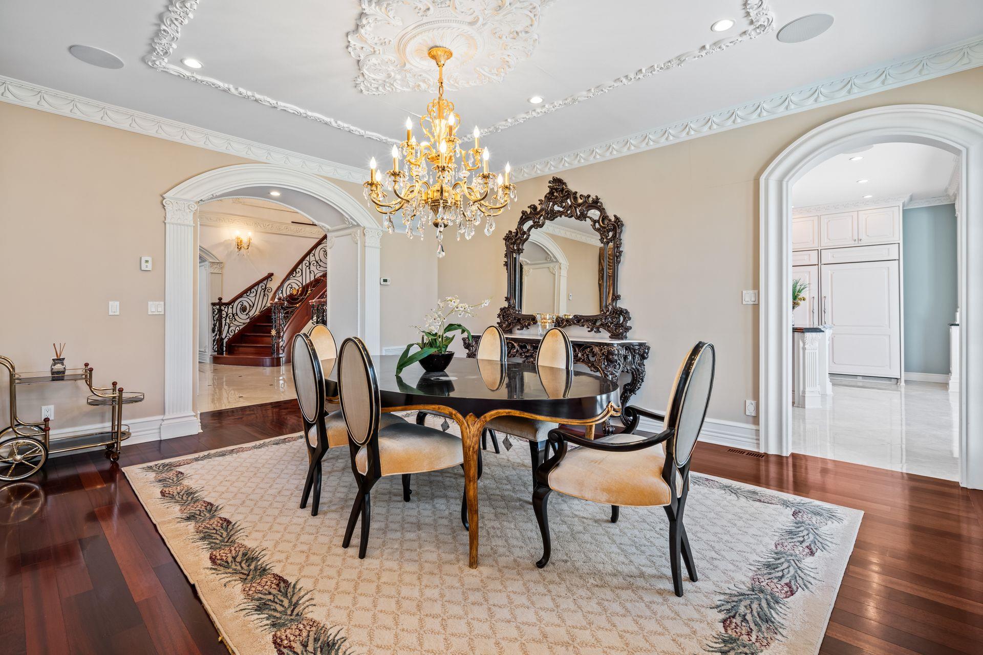 28 Whitney Circle, Glen Cove, NY 11542