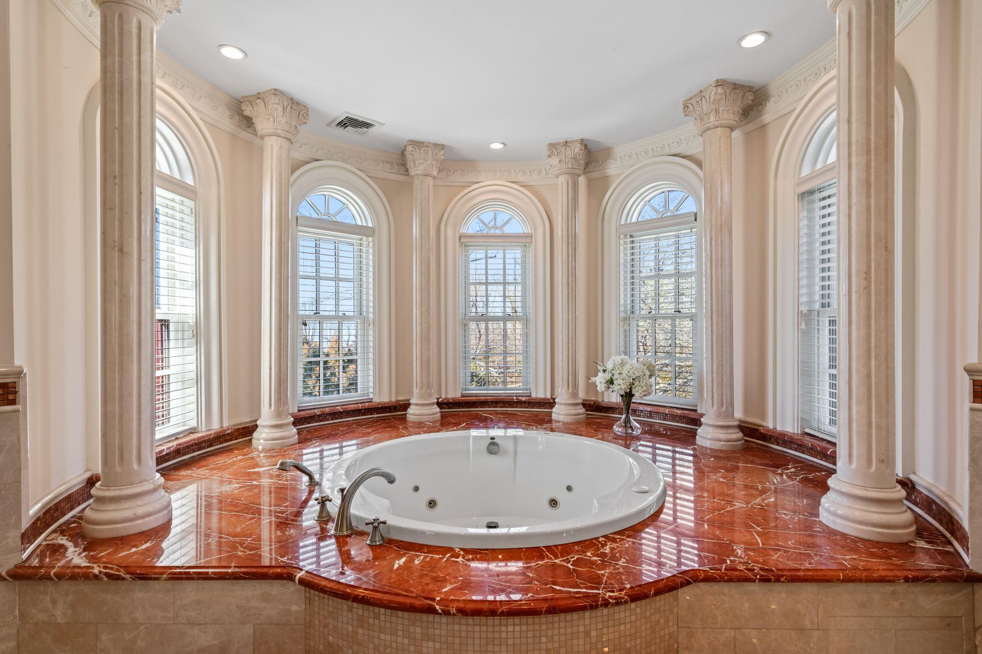 28 Whitney Circle, Glen Cove, NY 11542