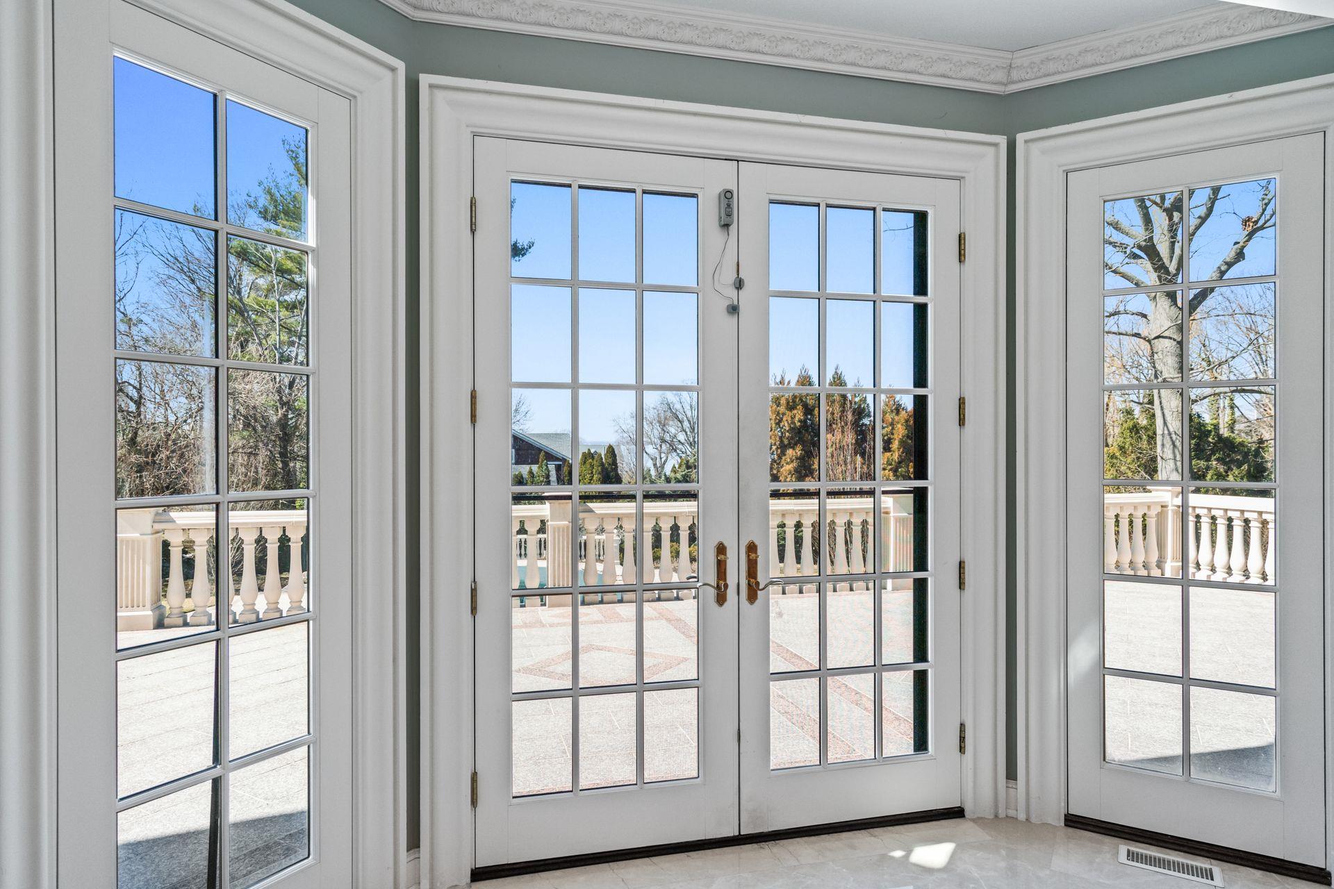 28 Whitney Circle, Glen Cove, NY 11542