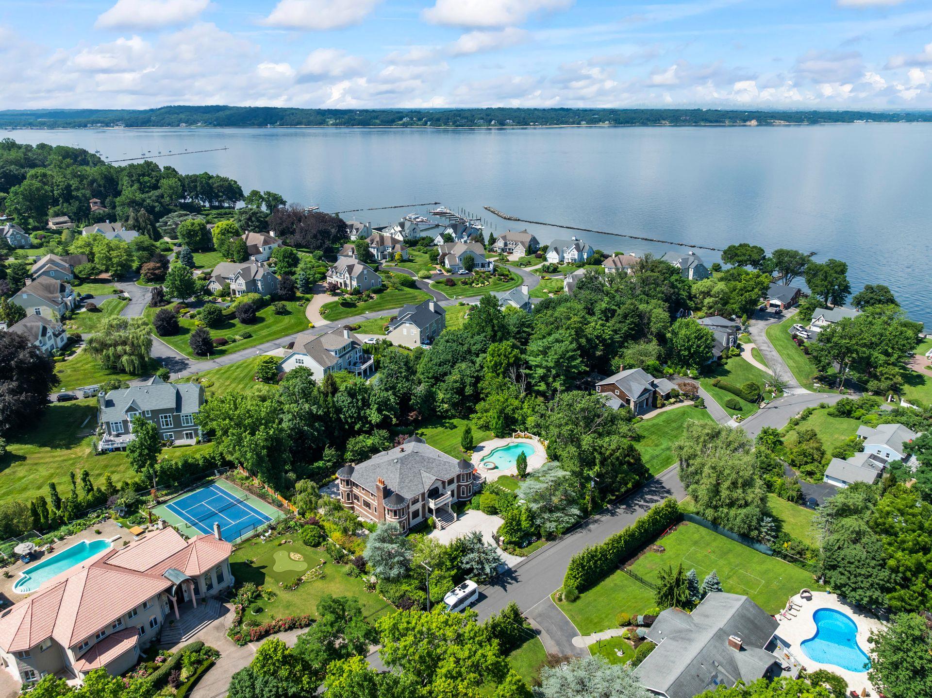28 Whitney Circle, Glen Cove, NY 11542