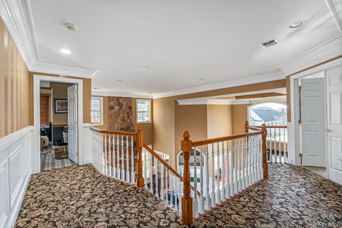 22 Turnberry Court, Dix Hills, NY 11746