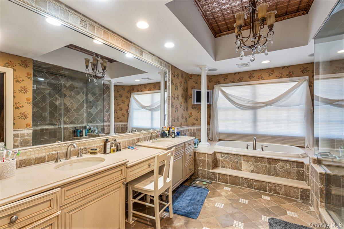 22 Turnberry Court, Dix Hills, NY 11746