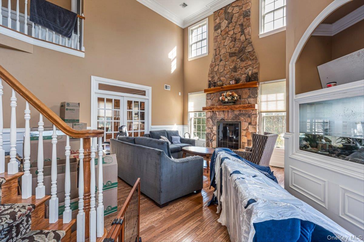 22 Turnberry Court, Dix Hills, NY 11746