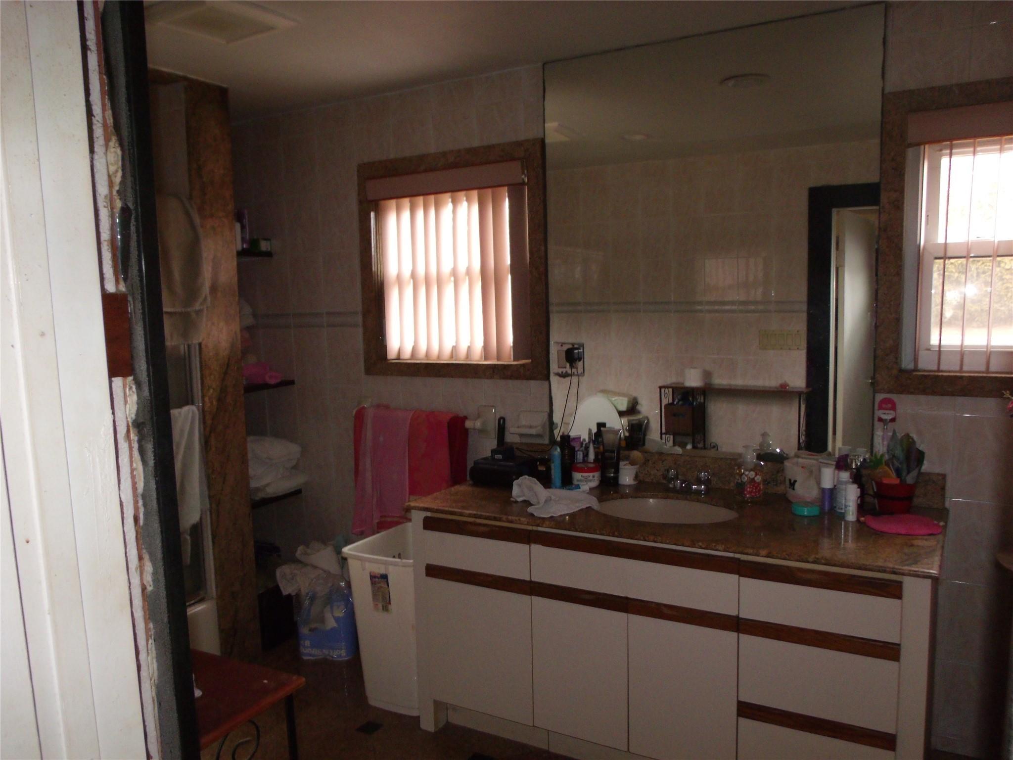 145 Bayview Avenue, Inwood, NY 11096