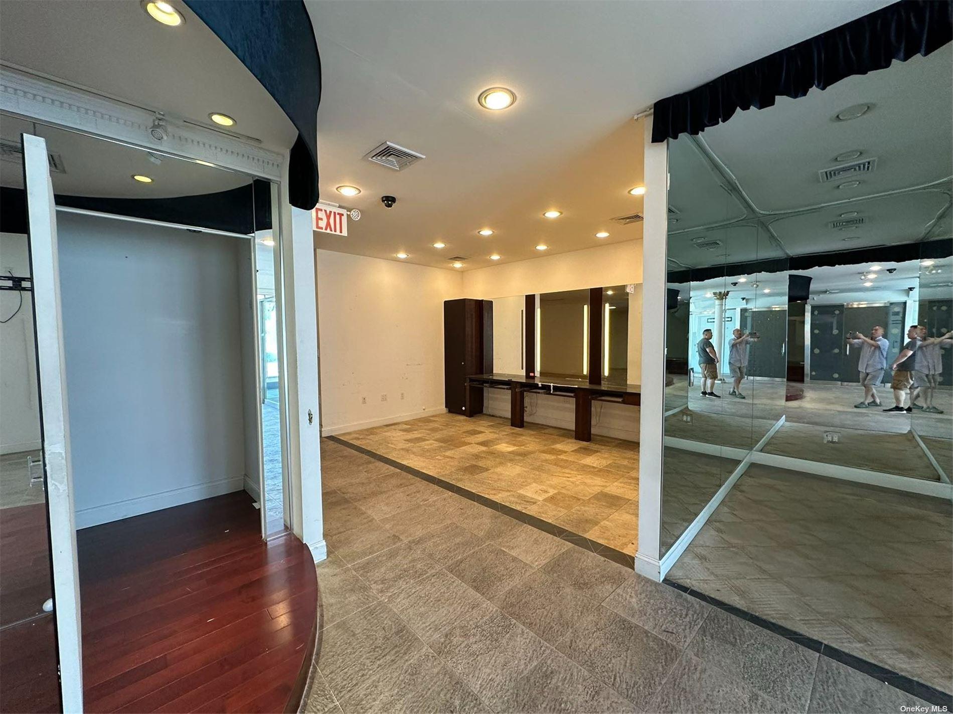 11-19 Northern Boulevard # 1 FL, Great Neck, NY 11021