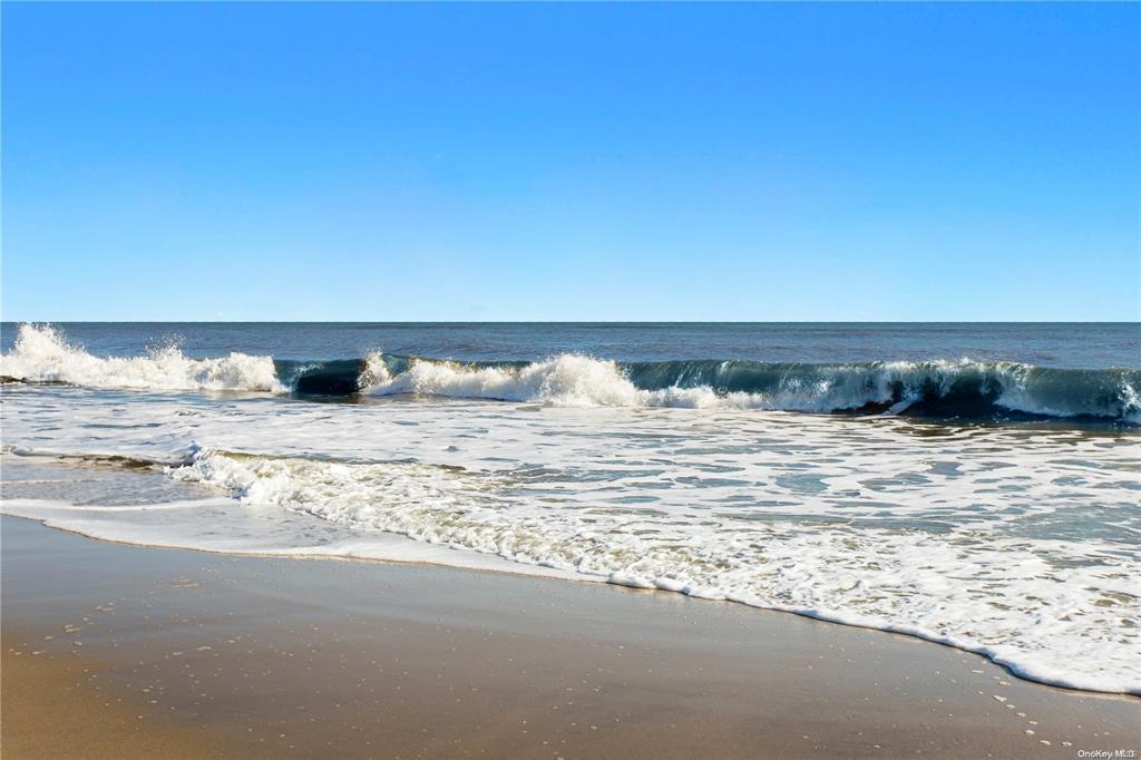 21 Tarpon Road, East Quogue, NY 11942