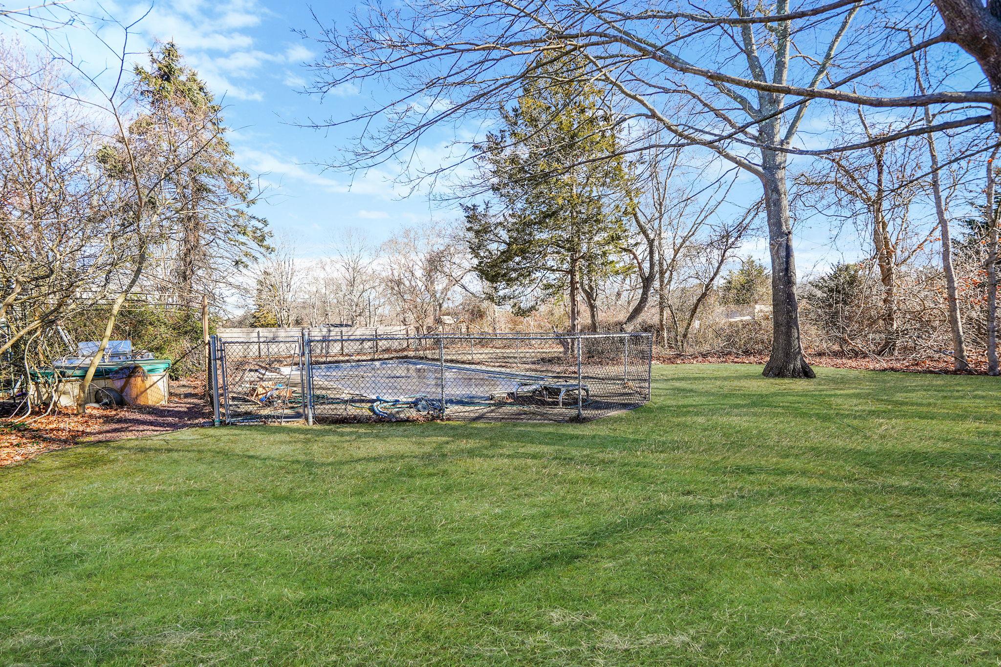 17 Susan Drive, Bellport, NY 11713